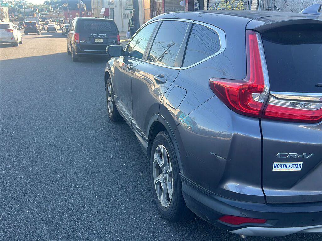 Used 2017 Honda CR-V EX-L image 2