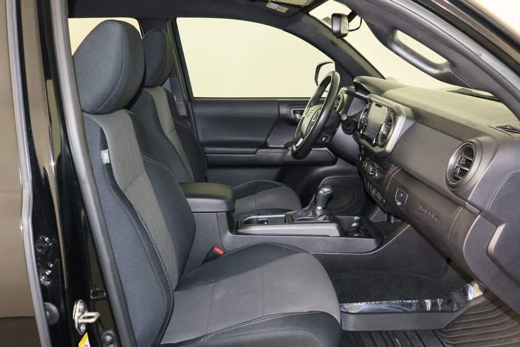 Used 2020 Toyota Tacoma TRD Off-Road image 18