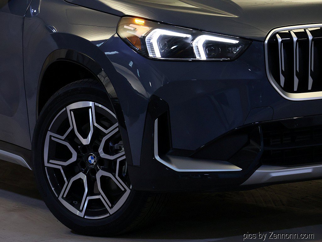 New 2026 BMW X1 xDrive28i w/ Technology Package AWD/4WD image 3