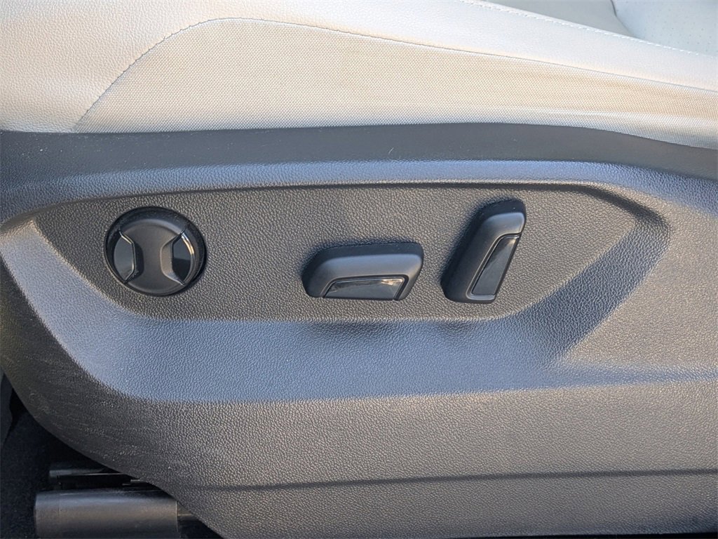 Used 2020 Volkswagen Tiguan SEL image 21