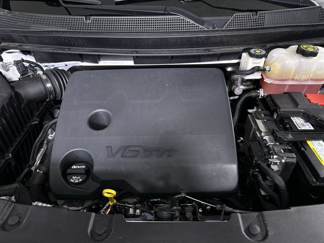 Used 2023 Chevrolet Traverse Premier w/ Redline Edition FWD image 31