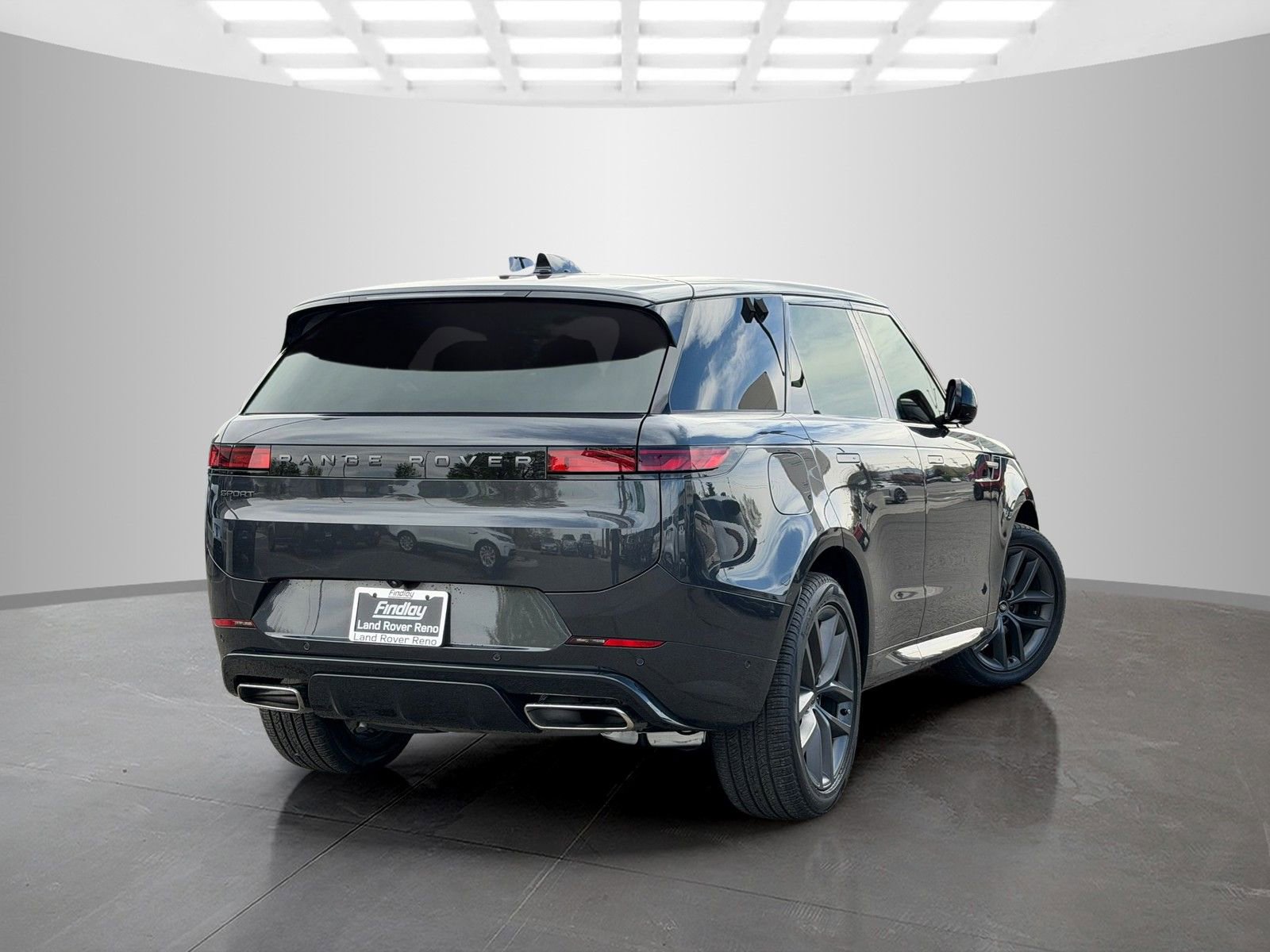 Used 2025 Land Rover Range Rover Sport Dynamic SE image 5