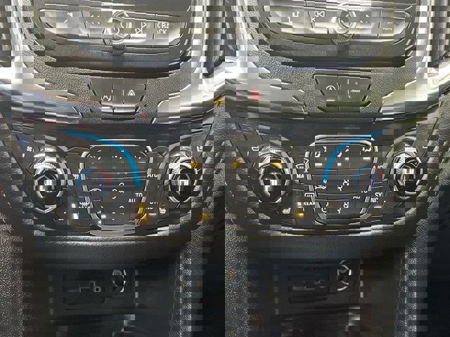 Certified 2024 Chevrolet Equinox Premier image 22