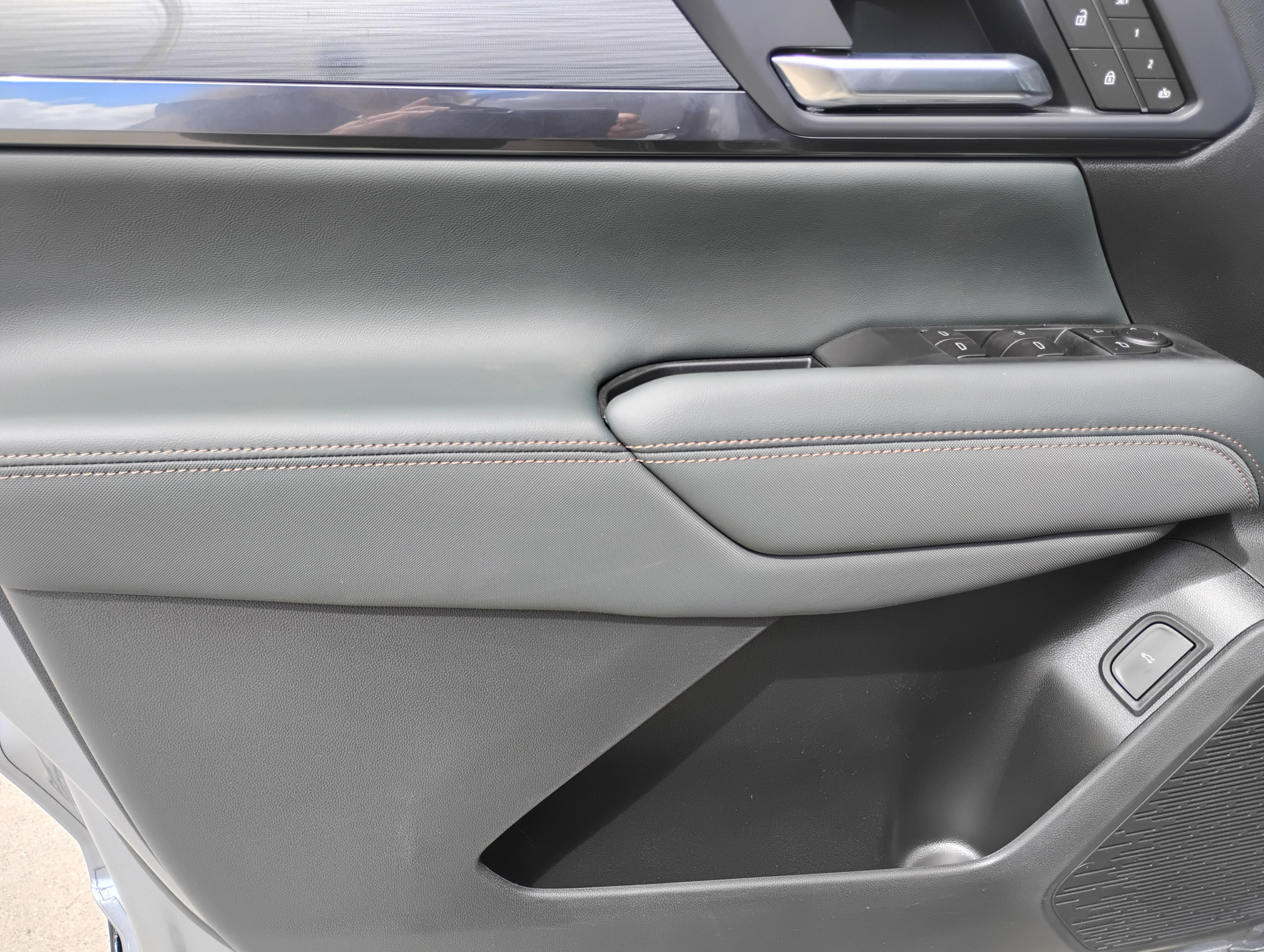 New 2026 GMC Terrain AT4 w/ Convenience Package III image 21