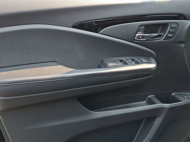 Certified 2019 Honda Pilot Touring image 13