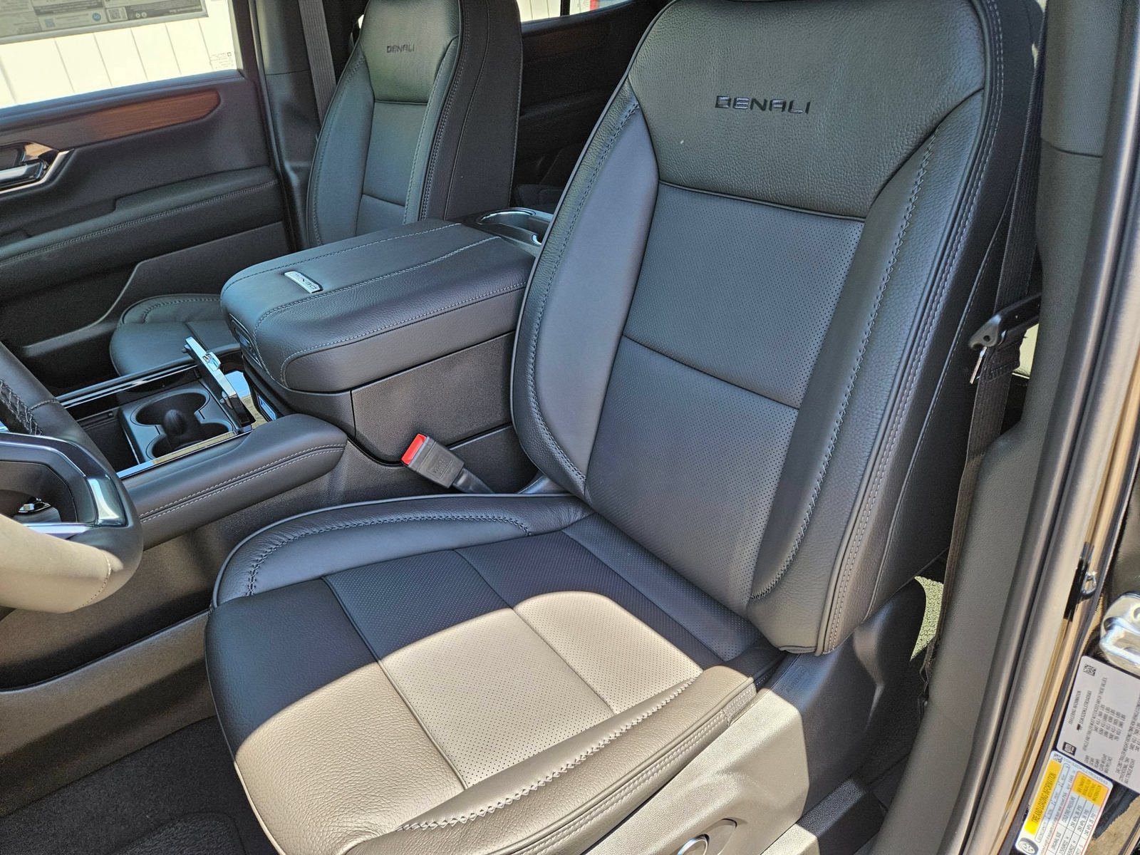 New 2026 GMC Yukon Denali AWD/4WD image 22