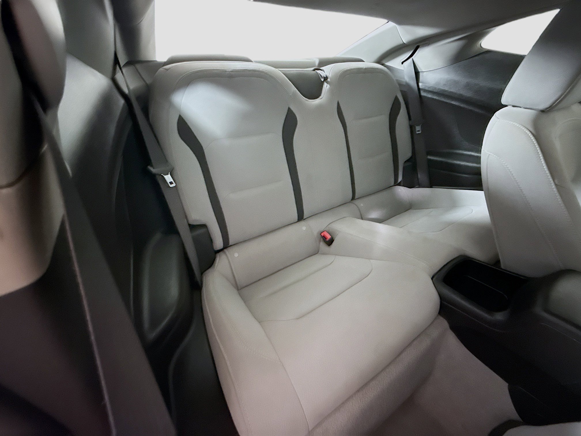 Used 2020 Chevrolet Camaro LT image 26