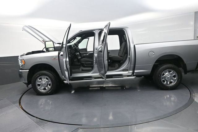 Used 2024 RAM 2500 Tradesman w/ Chrome Appearance Group image 38