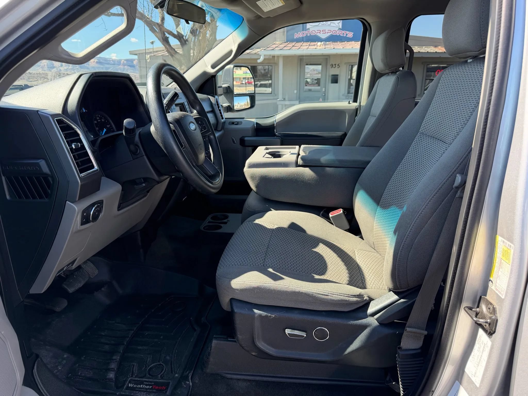 Used 2017 Ford F250 XLT w/ FX4 Off-Road Package AWD/4WD image 23