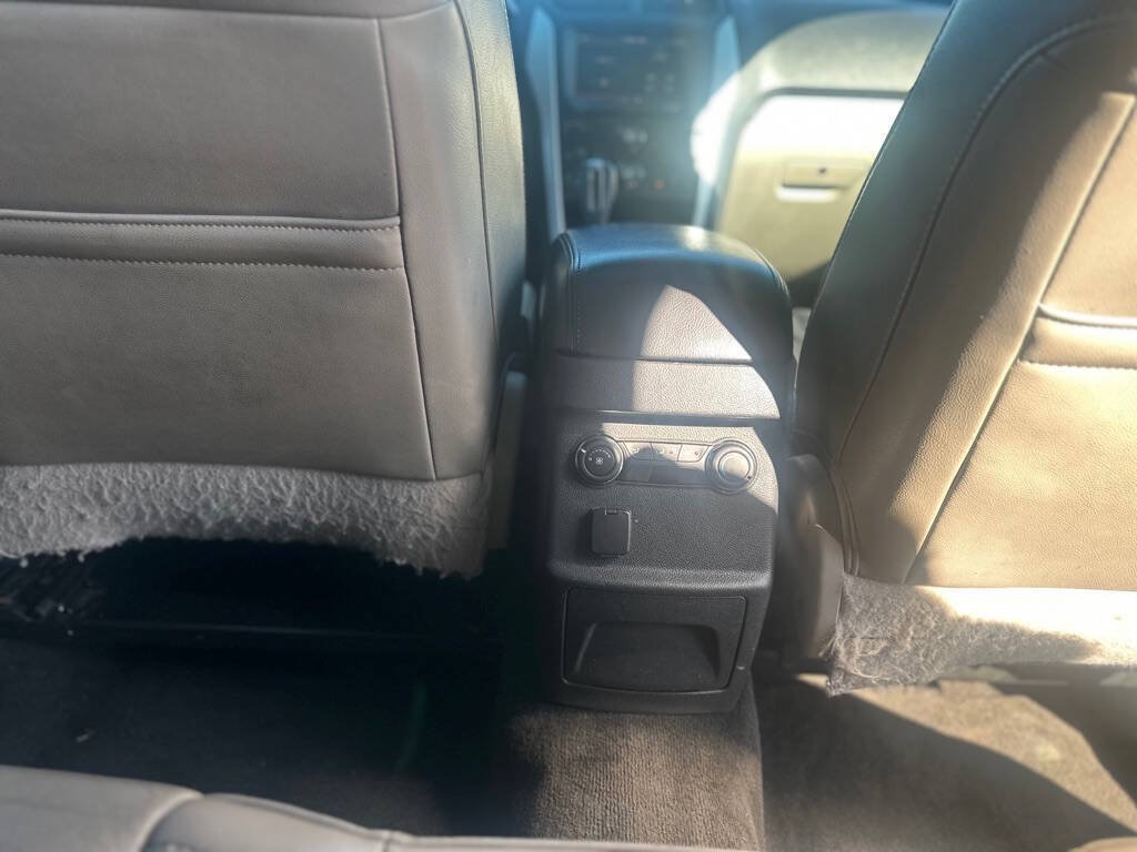 Used 2012 Ford Explorer XLT AWD/4WD image 25