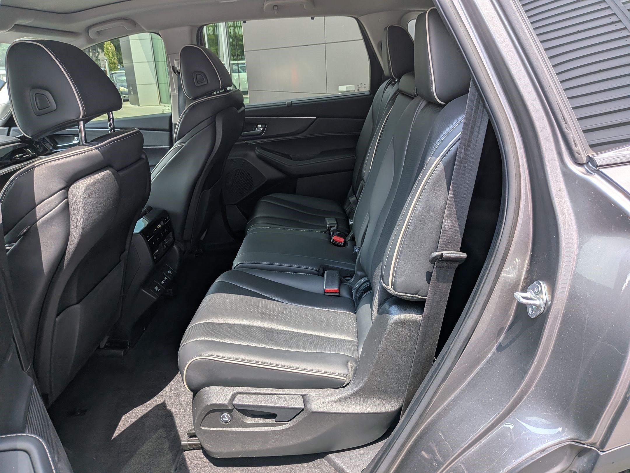 Used 2022 Acura MDX w/ Advance Package AWD/4WD image 29
