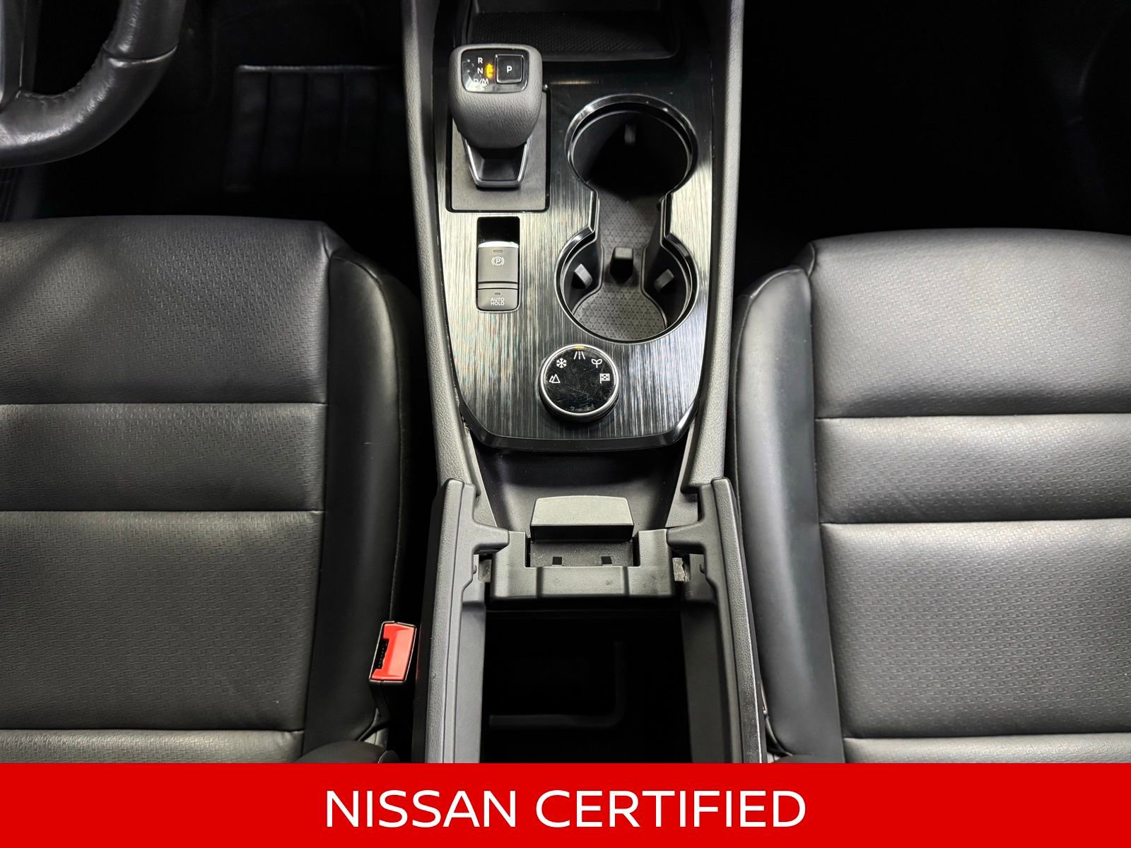 Certified 2022 Nissan Rogue SV w/ SV Premium Package image 32