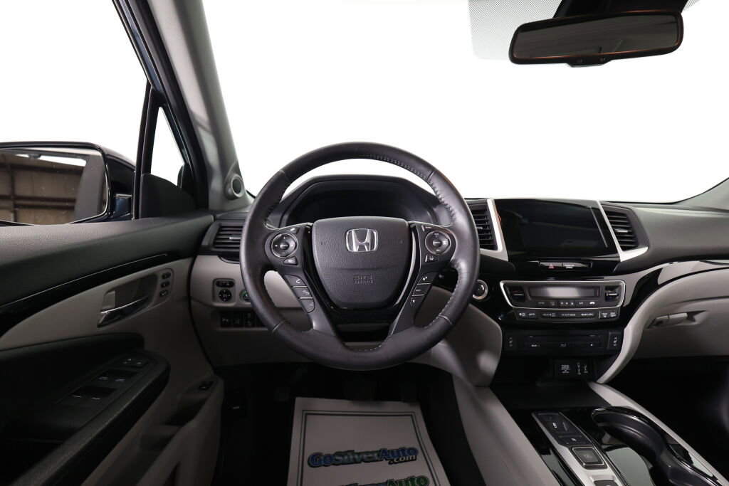 Used 2018 Honda Pilot Touring image 30