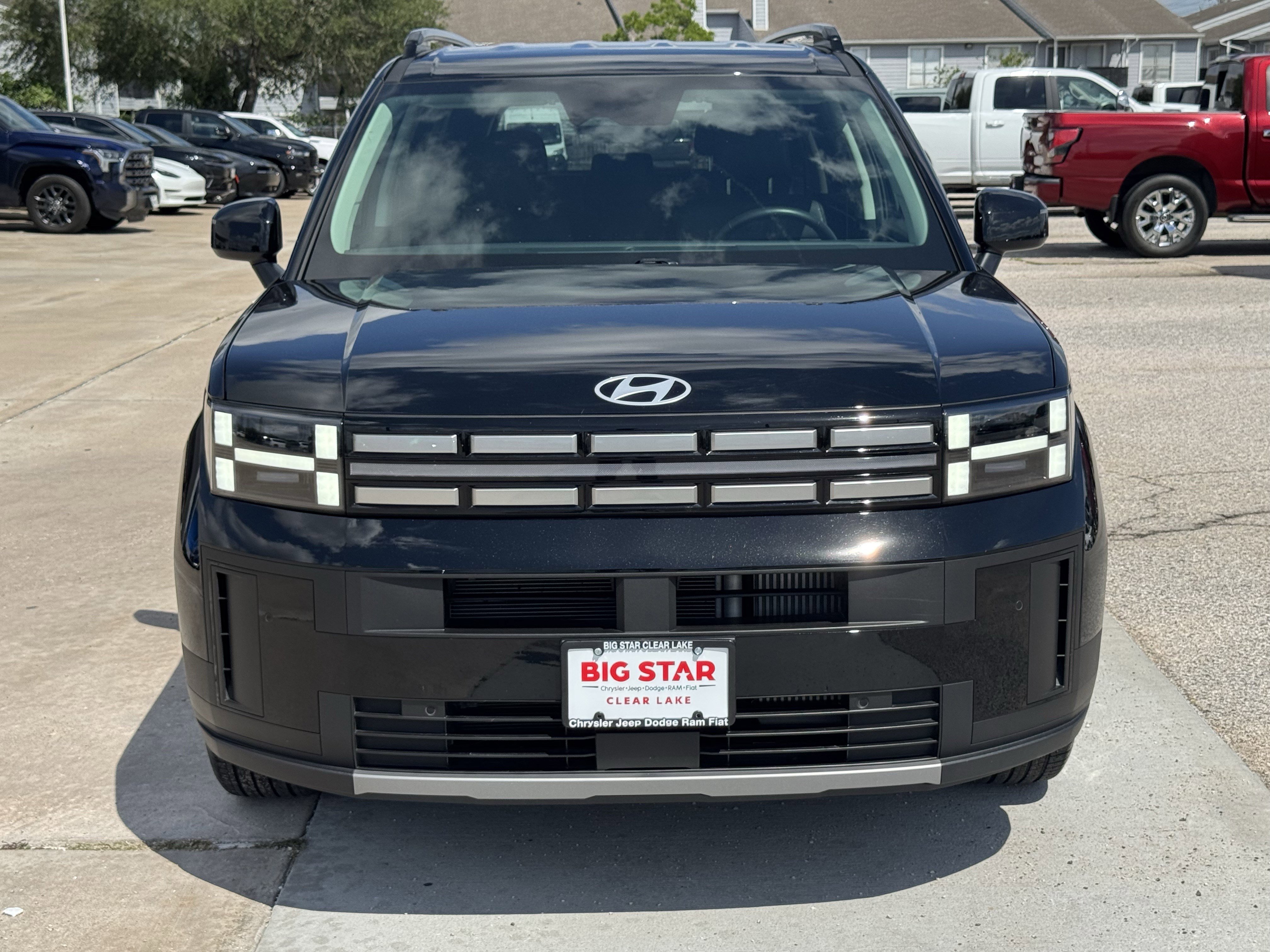 Used 2026 Hyundai Santa Fe SEL FWD image 3