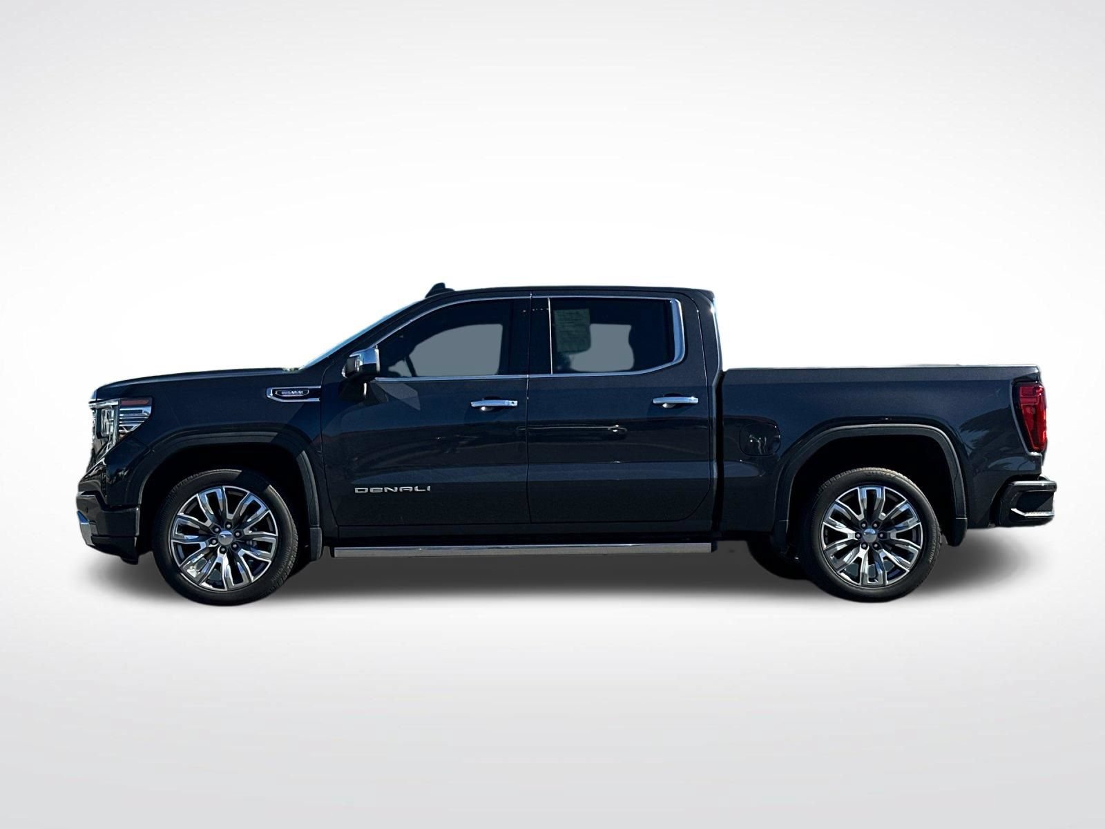 Used 2024 GMC Sierra 1500 Denali w/ Denali Reserve Package AWD/4WD image 7