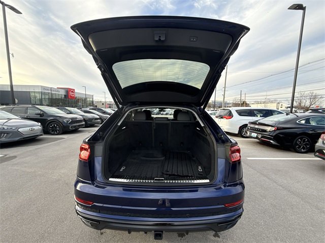 Used 2021 Audi Q8 Premium Plus w/ Premium Plus Package image 23