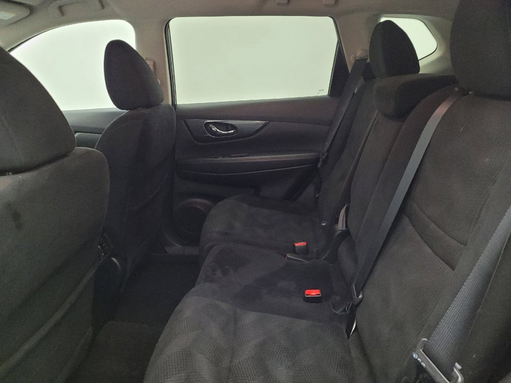 Used 2016 Nissan Rogue S w/ Appearance Package image 18