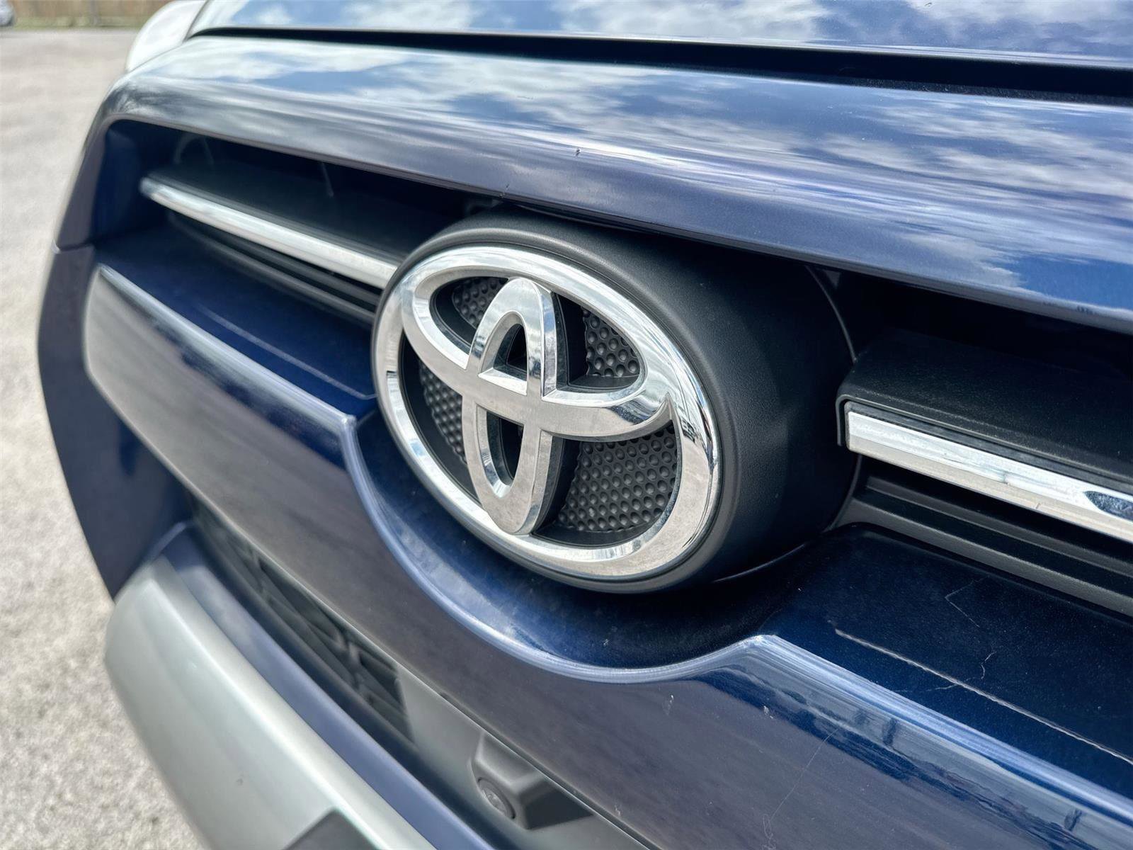 Used 2022 Toyota 4Runner TRD Off-Road Premium image 30