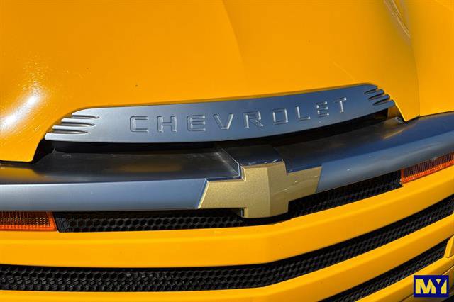 Used 2005 Chevrolet SSR w/ Preferred Equipment Group image 33