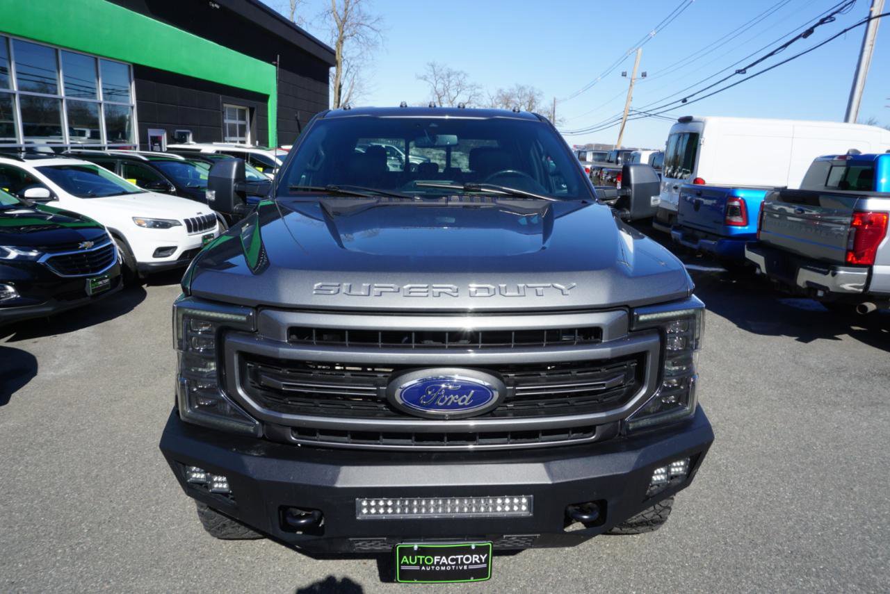 Used 2022 Ford F350 Lariat image 3