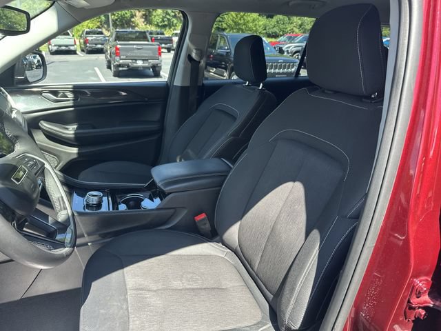 Used 2023 Jeep Grand Cherokee L Laredo AWD/4WD image 15