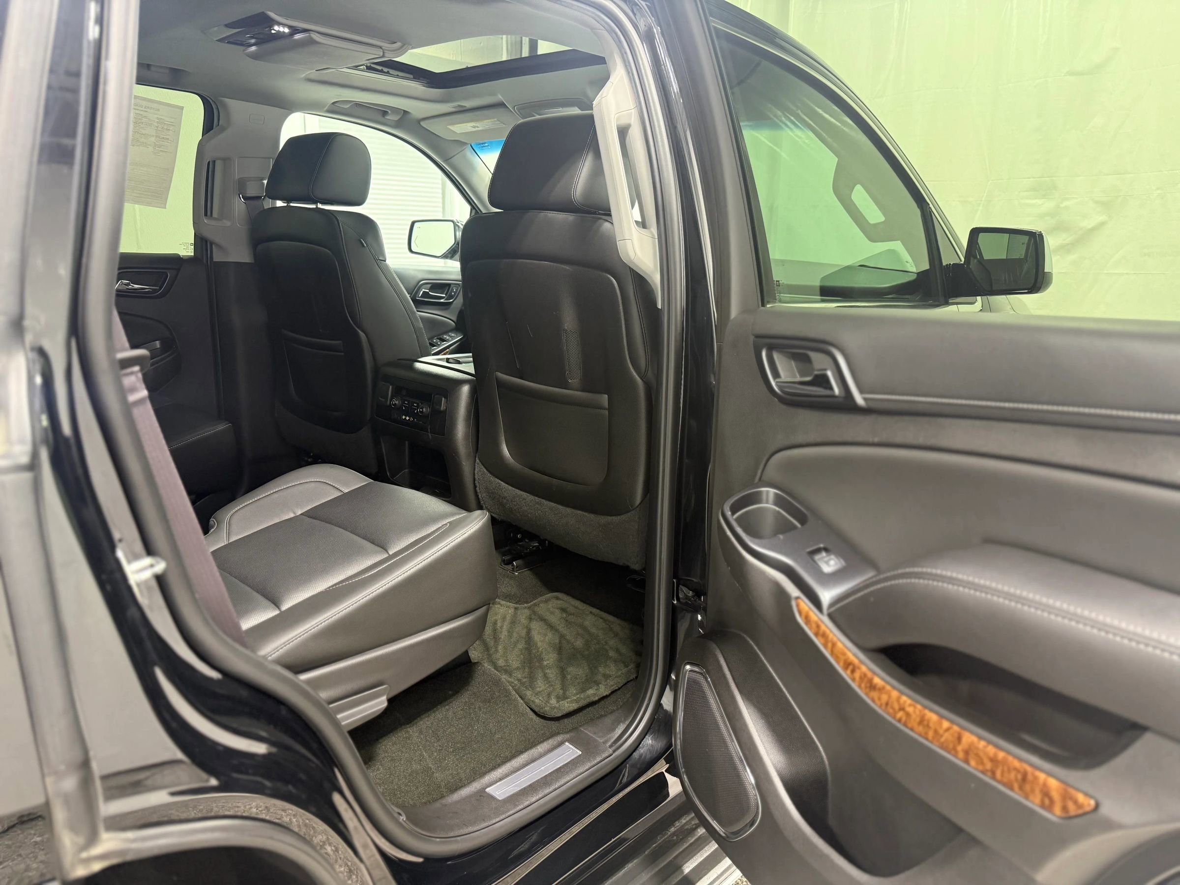 Used 2015 Chevrolet Tahoe LTZ image 28