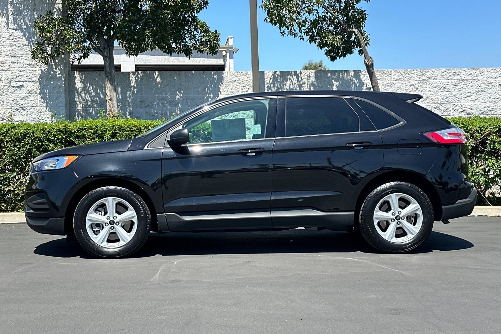 Used 2024 Ford Edge SE image 7