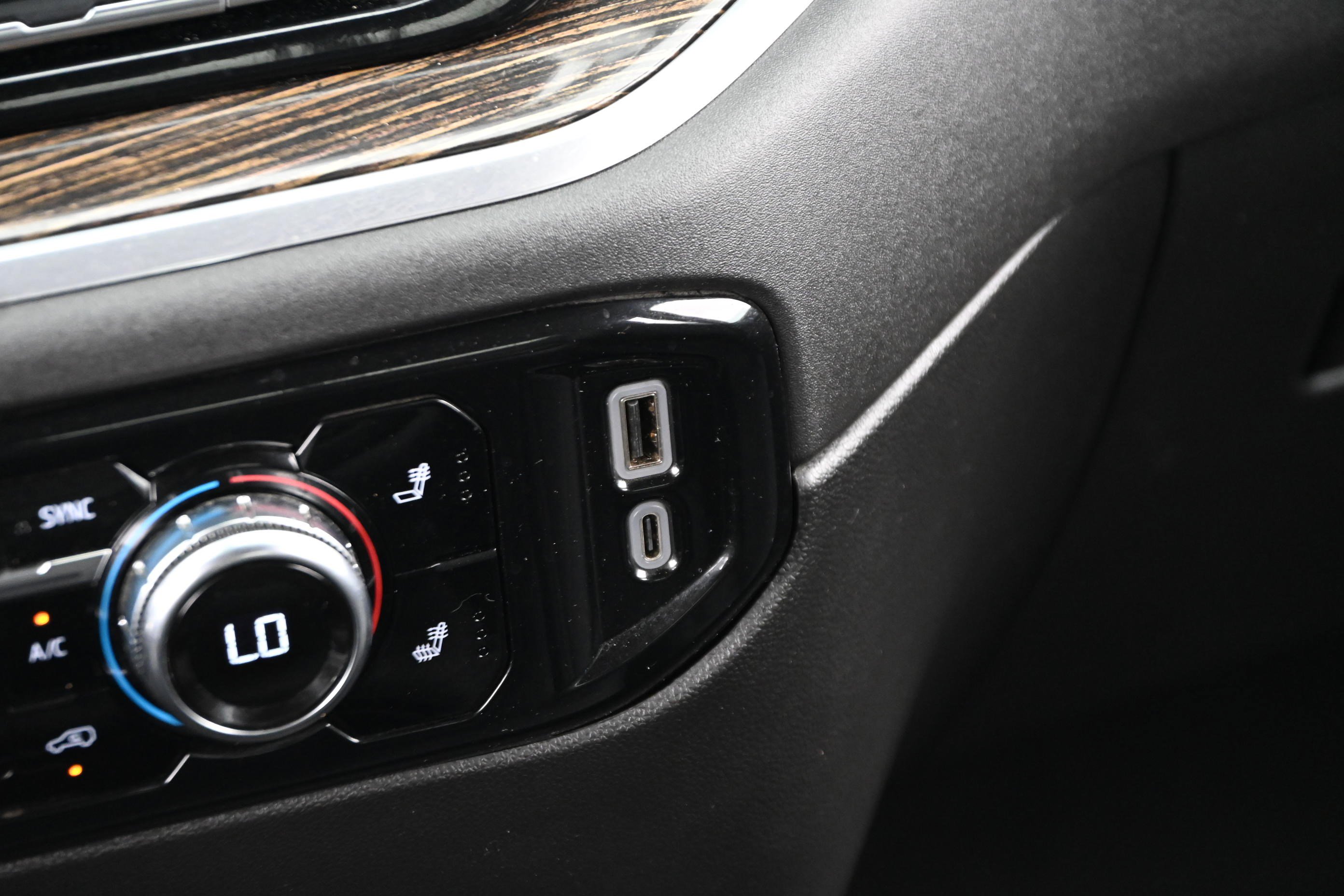 Used 2024 GMC Sierra 1500 SLE w/ Preferred Package image 36