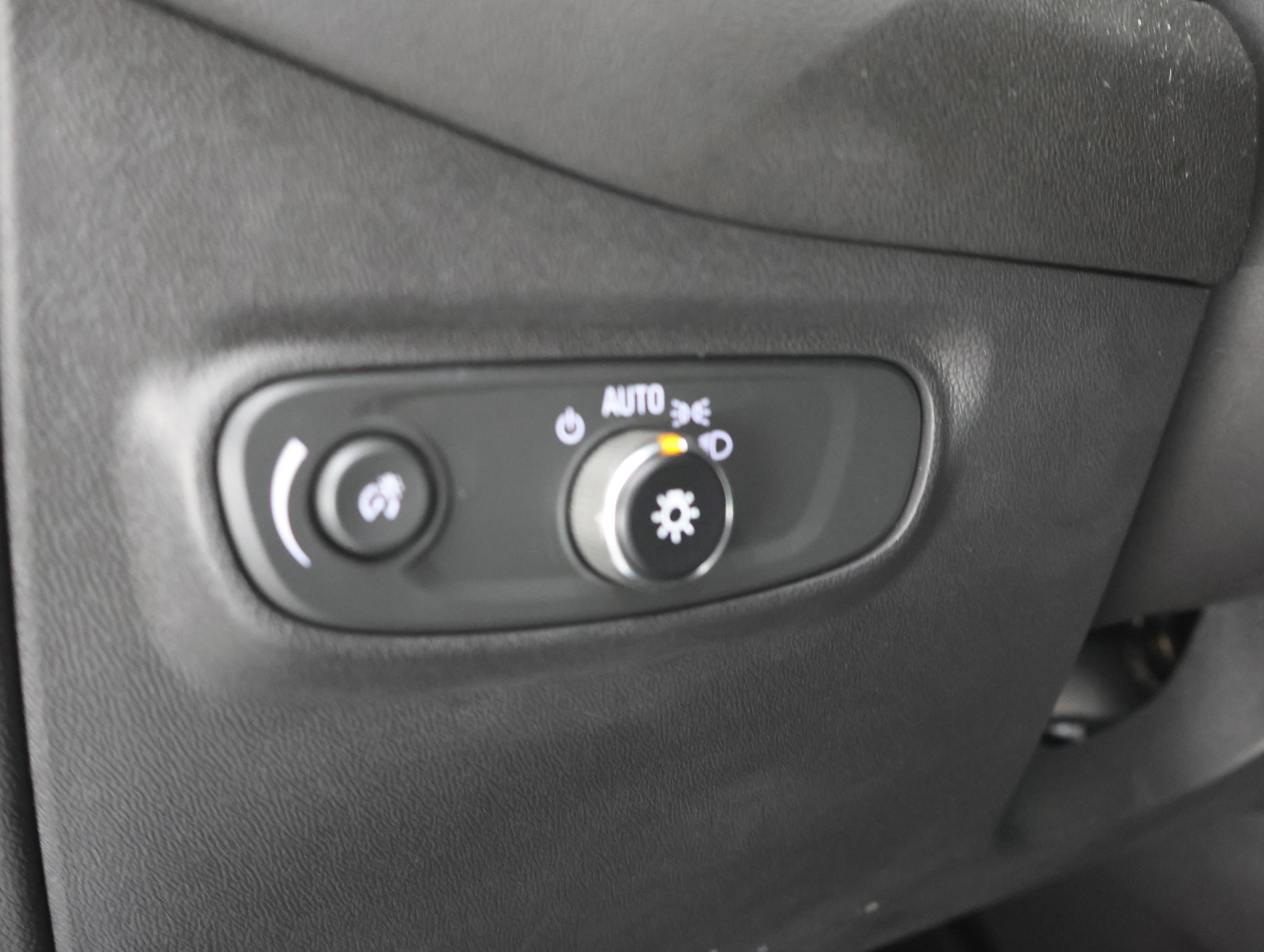 Used 2024 Chevrolet Equinox RS w/ LPO, Floor Liner Package image 43