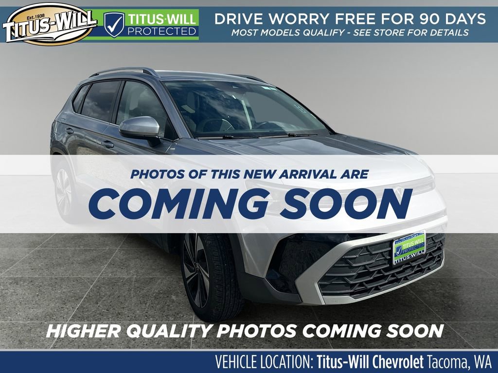 Used 2025 Volkswagen Taos SE AWD/4WD image 1