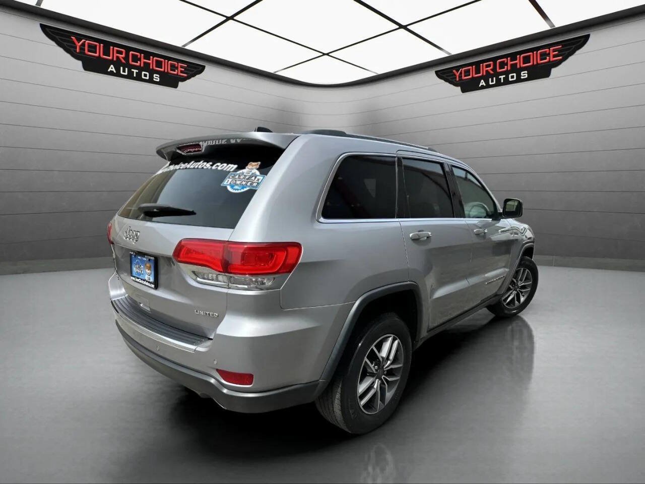Used 2019 Jeep Grand Cherokee Limited AWD/4WD image 5