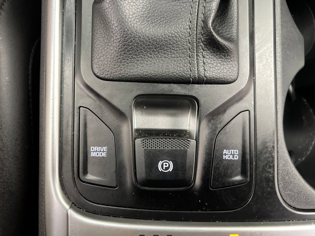 Used 2025 Kia Carnival FWD image 60