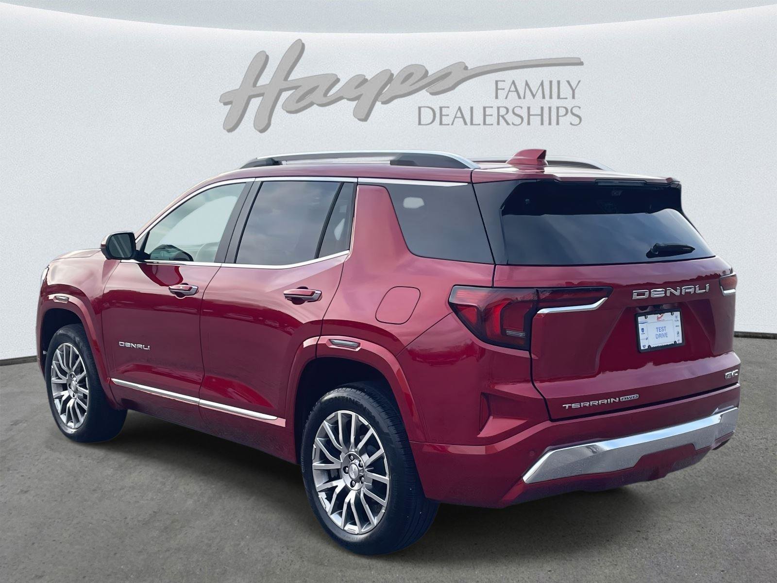 Used 2026 GMC Terrain Denali image 5