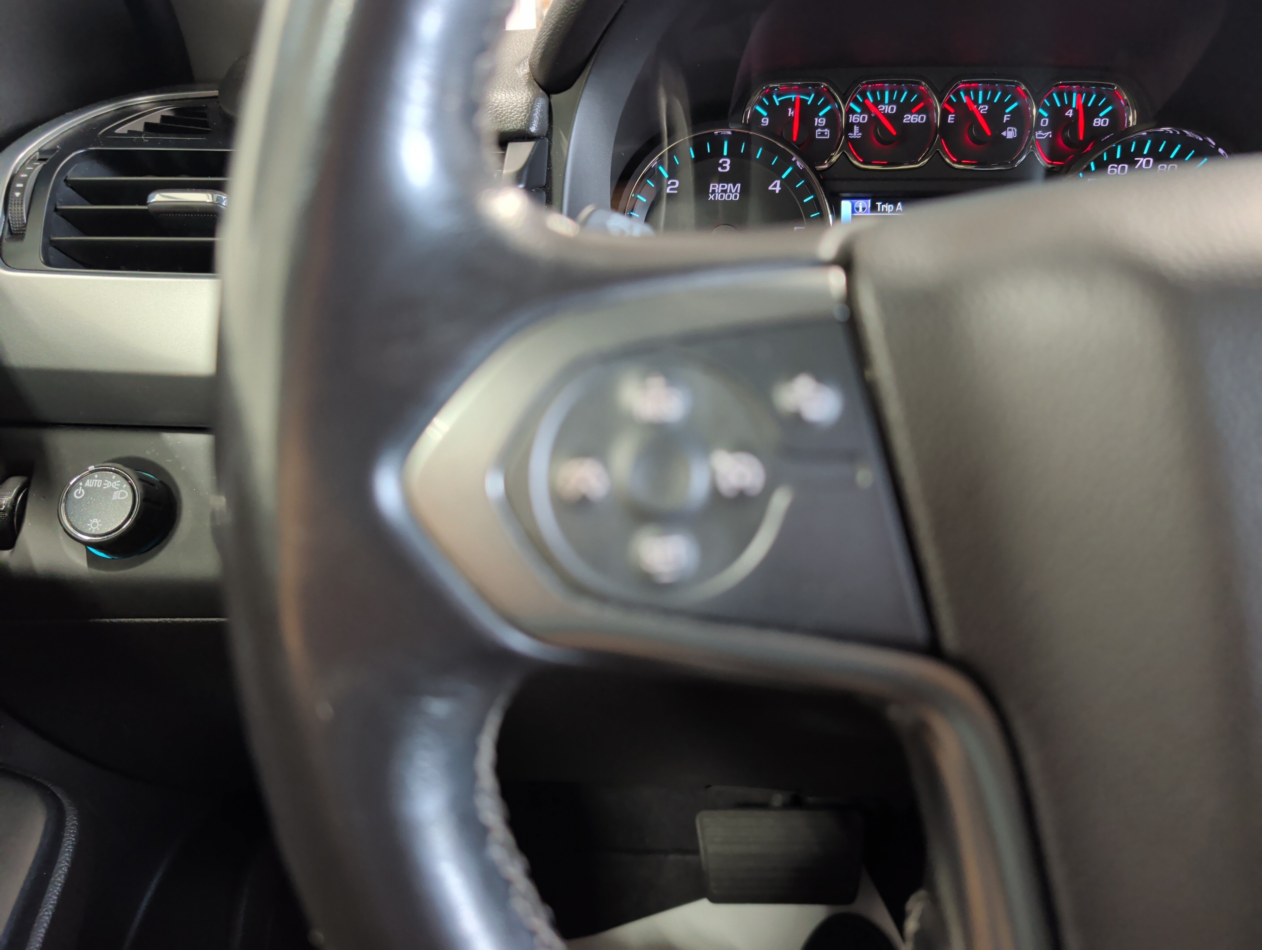 Used 2020 Chevrolet Tahoe LT AWD/4WD image 23