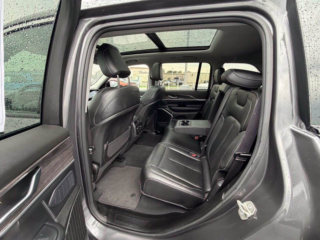 Used 2024 Jeep Grand Cherokee Limited 4xe AWD/4WD image 13