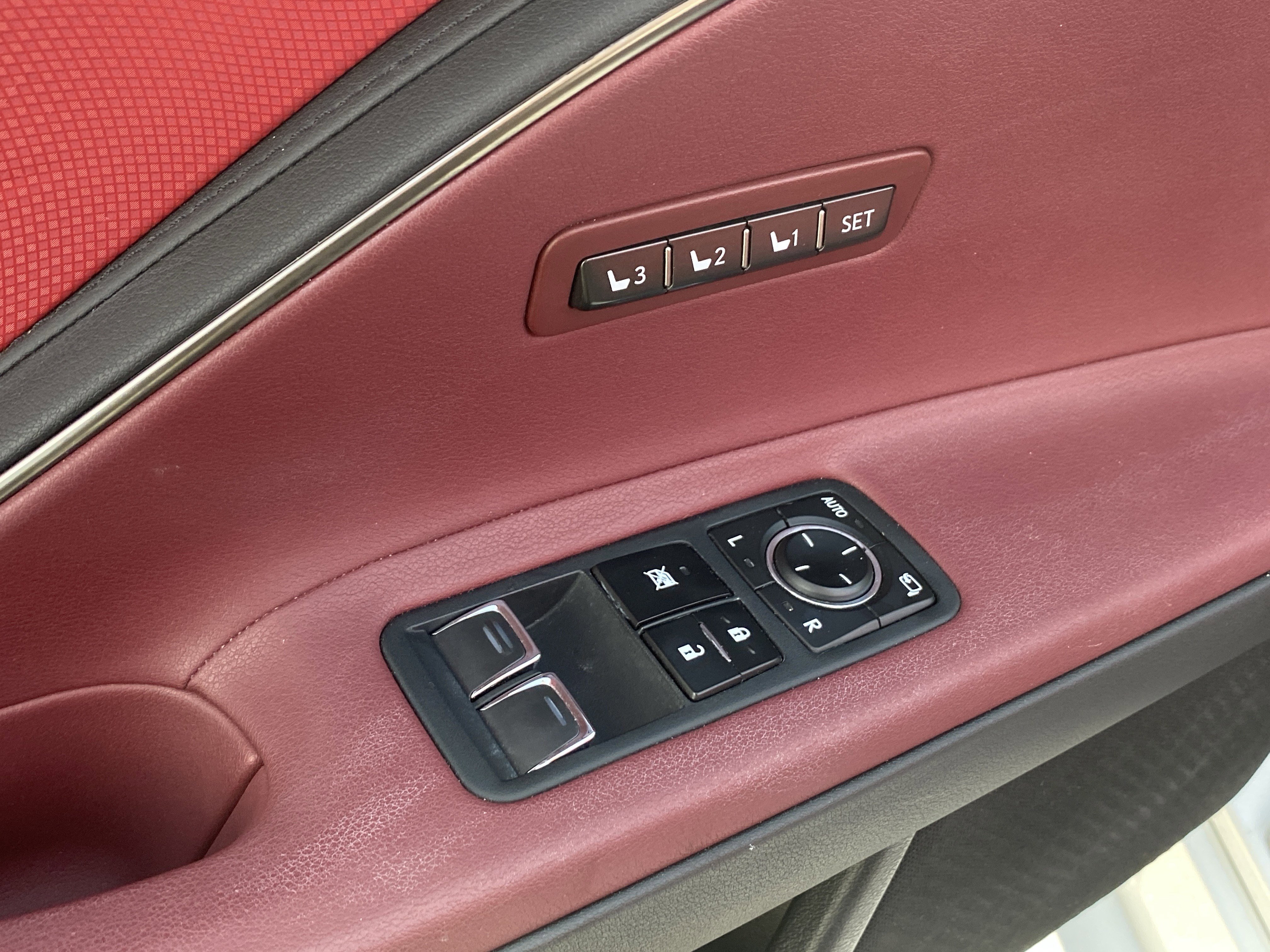 Used 2021 Lexus LC 500 Convertible image 23