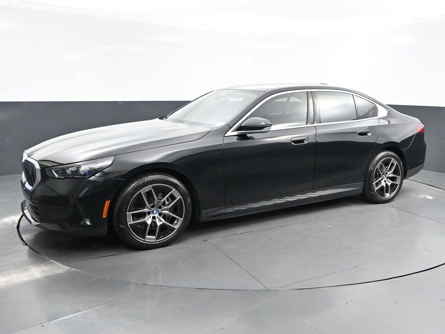 Used 2024 BMW i5 eDrive40i w/ M Sport Package image 4