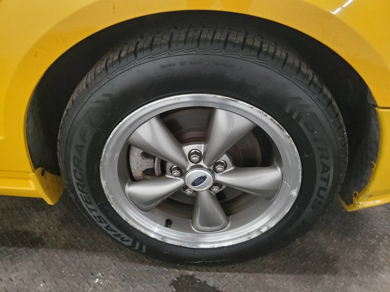 Used 2005 Ford Mustang GT Premium image 17