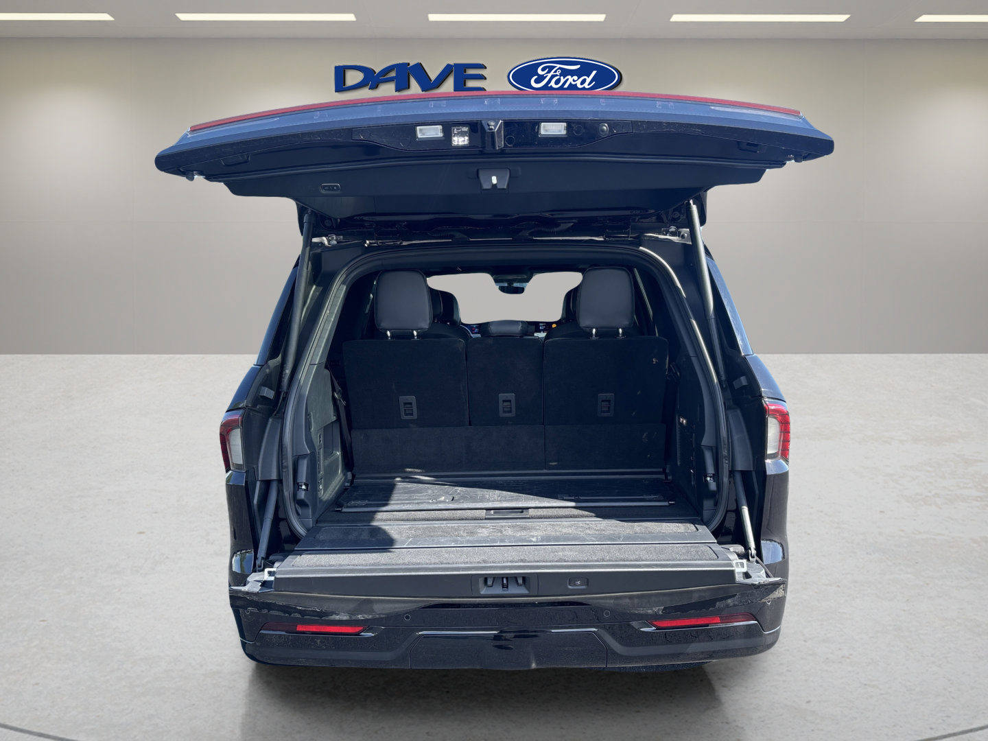 New 2025 Lincoln Navigator Reserve w/ Jet Appearance Package AWD/4WD image 25