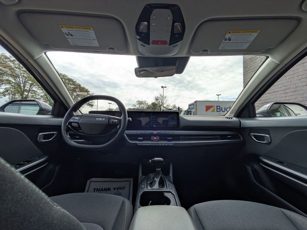 Used 2025 Kia K4 LXS image 24
