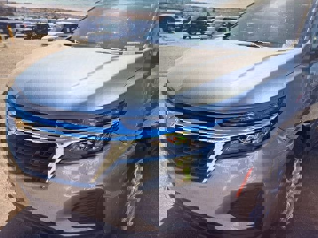 Used 2024 Chevrolet Equinox LS image 3