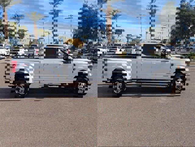 Used 2019 Ford F350 Lariat image 7