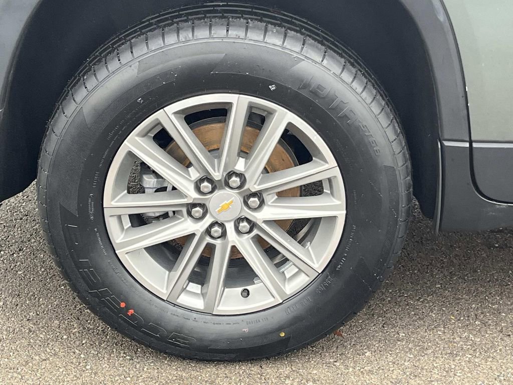 Used 2023 Chevrolet Traverse LT image 11