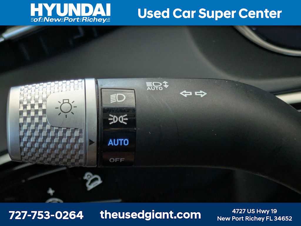 Used 2022 Genesis GV70 2.5T w/ Select Package AWD/4WD image 40