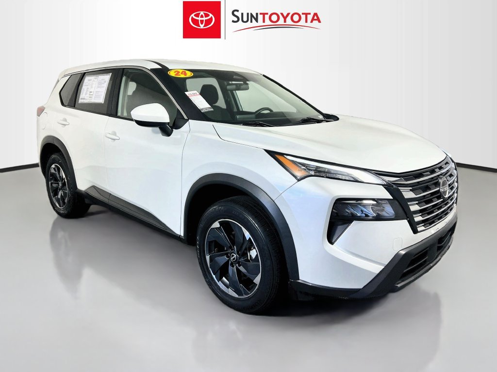 Used 2024 Nissan Rogue SV AWD/4WD image 1