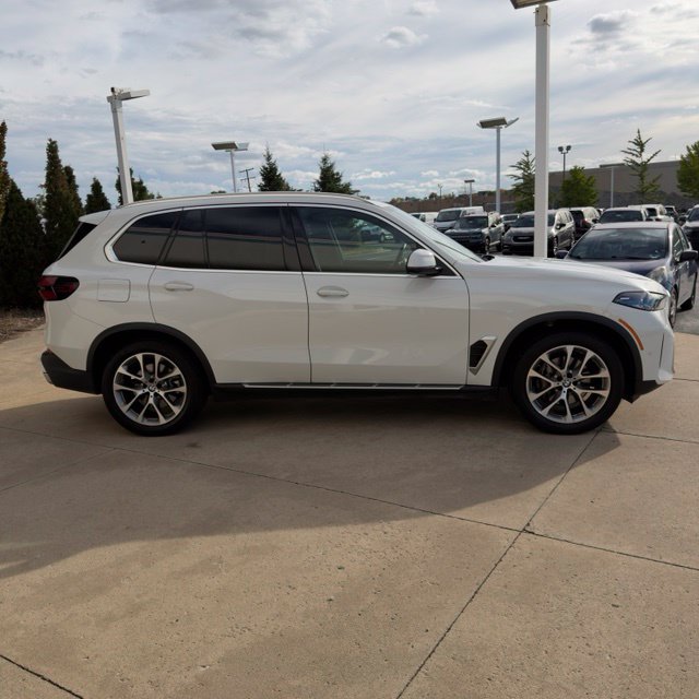 Used 2026 BMW X5 xDrive40i AWD/4WD image 7