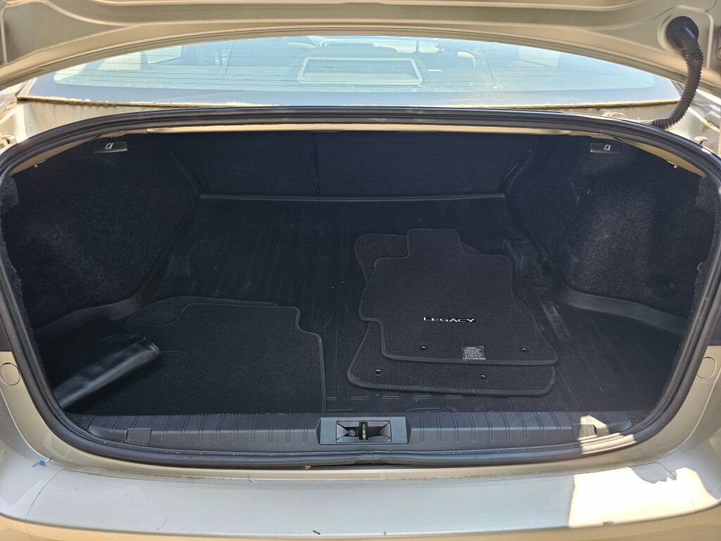 Used 2018 Subaru Legacy 2.5i Premium AWD/4WD image 14