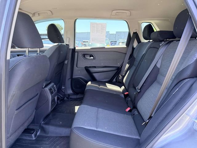 Used 2022 Nissan Rogue SV FWD image 13