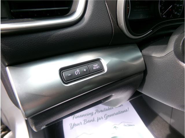 Used 2022 Nissan Maxima SV w/ Floor Mat Group FWD image 3