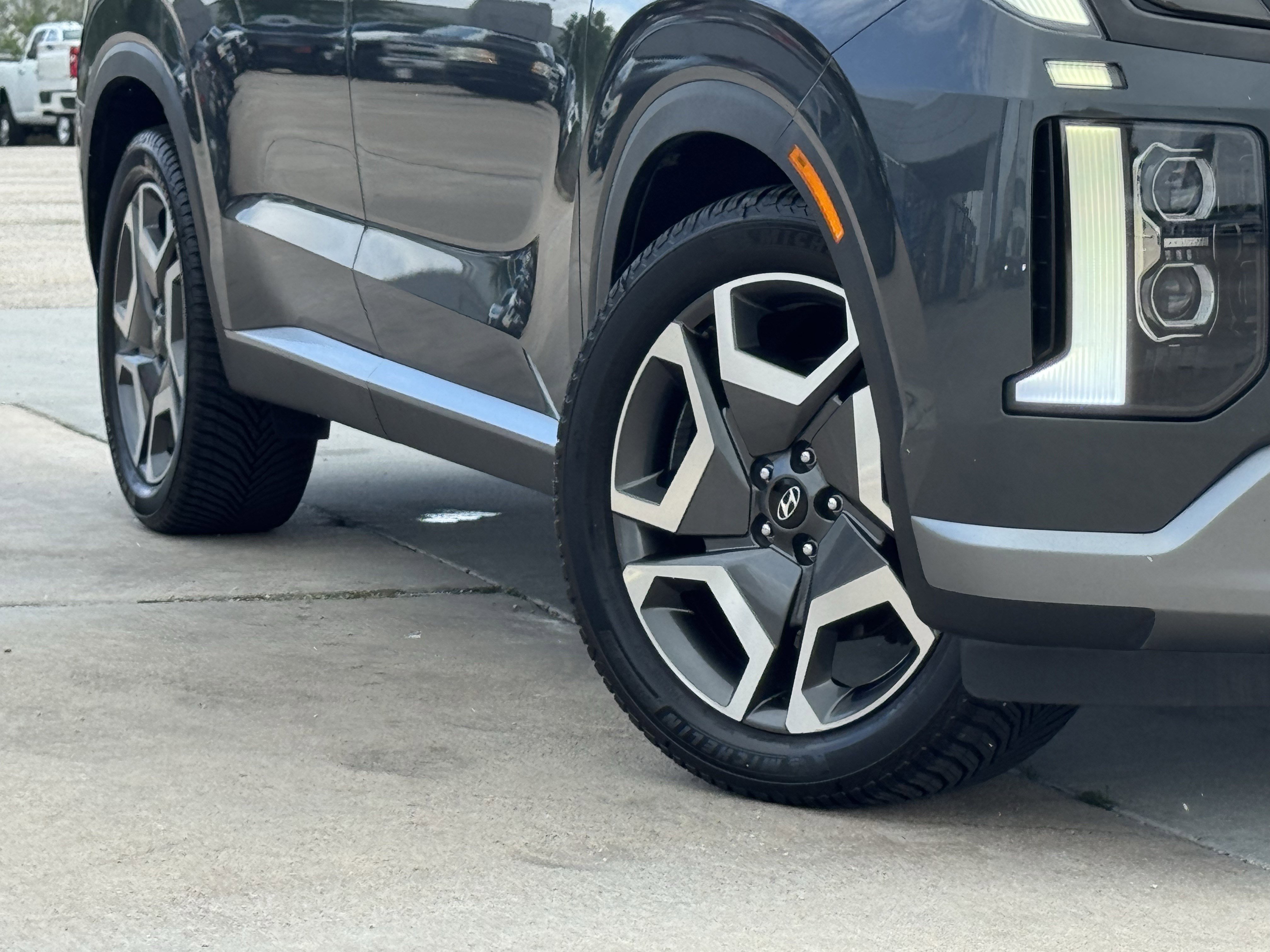 Used 2023 Hyundai Palisade Limited image 12